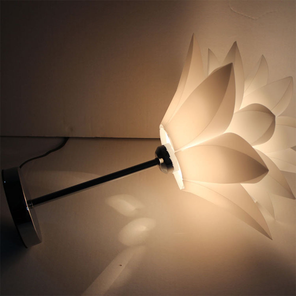 Bordslampa Lotus